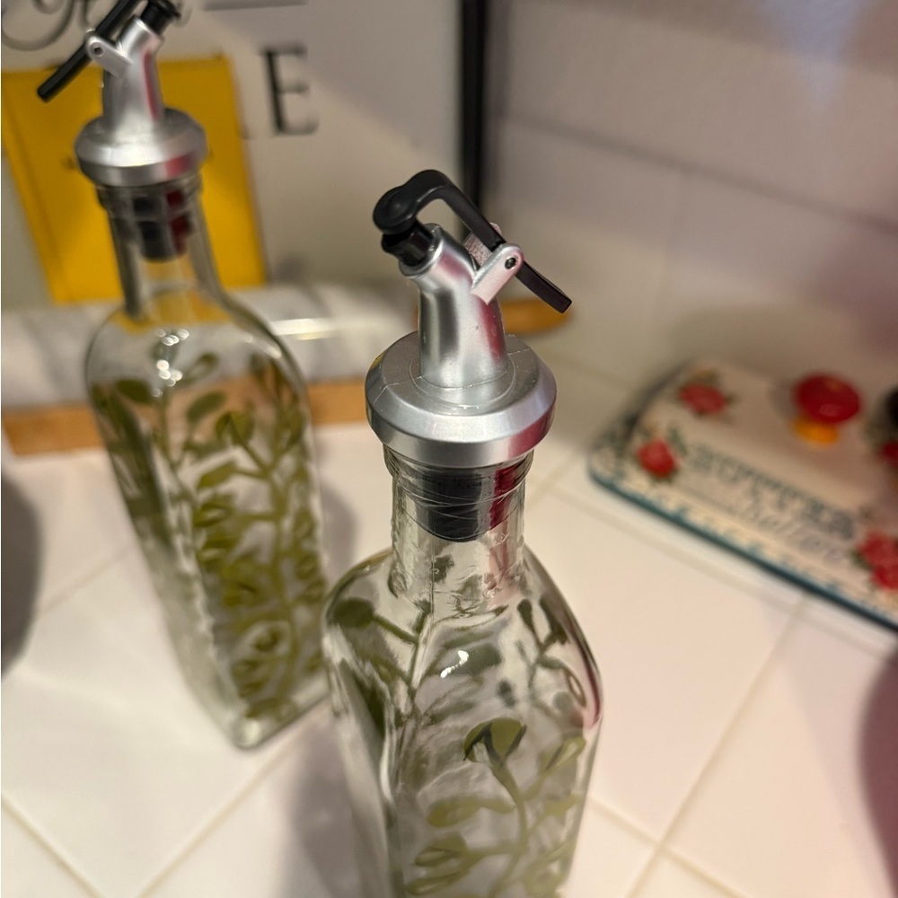 Decorative Olive Oil and Vinegar Dispenser Set with Green Leaf Design - Picture 3 of 5